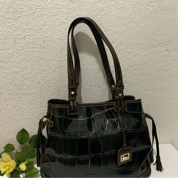 Vntg Dooney & Bourke Croc Embossed Brown Leather Purse Shoulder Bag Bucket Hobo - Picture 2 of 16
